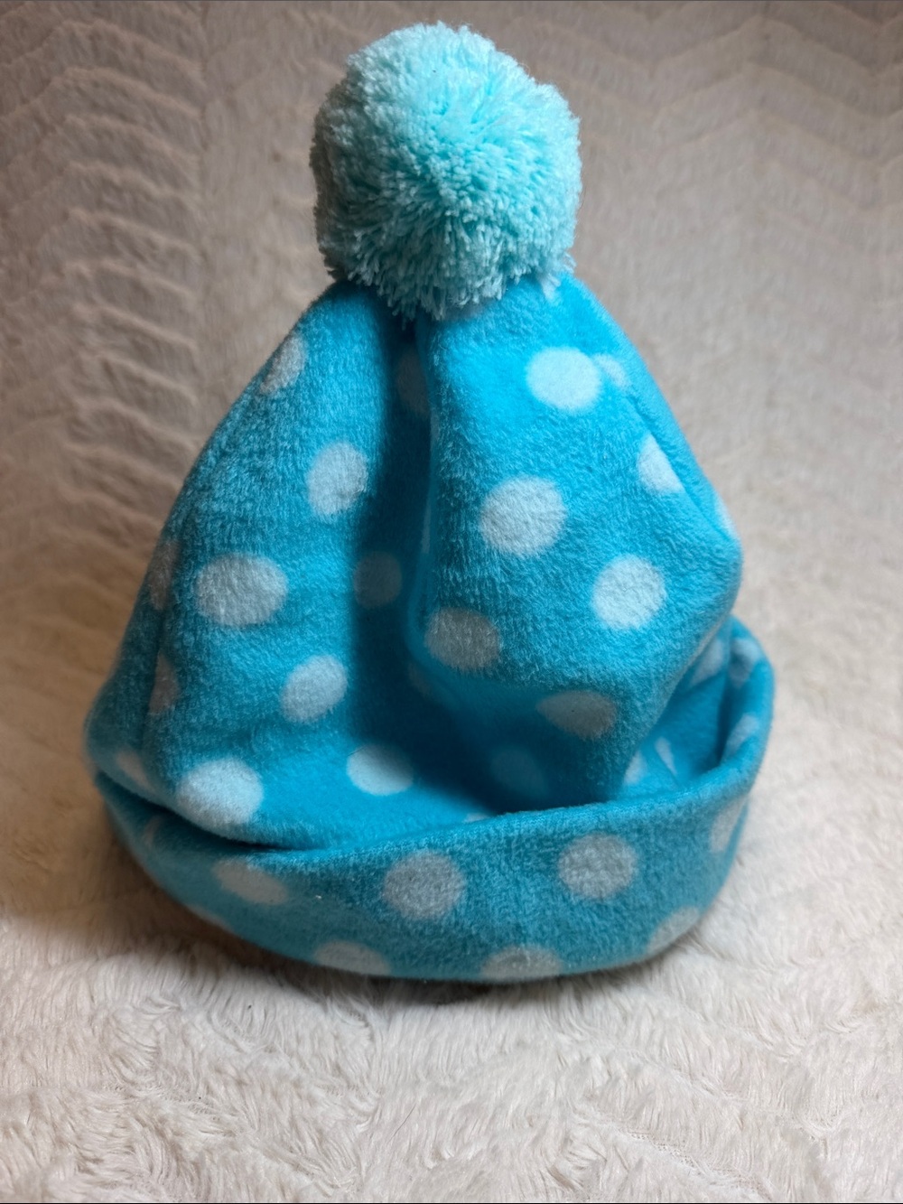 Gap blue polka dot cuffed warm fleece Pom Pom beanie.